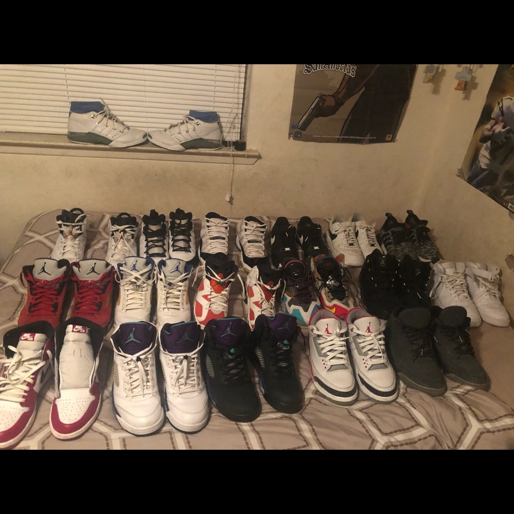 Shoe collection - Picture 2 of 4